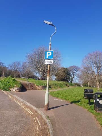 Free parking in Budlieigh Salterton